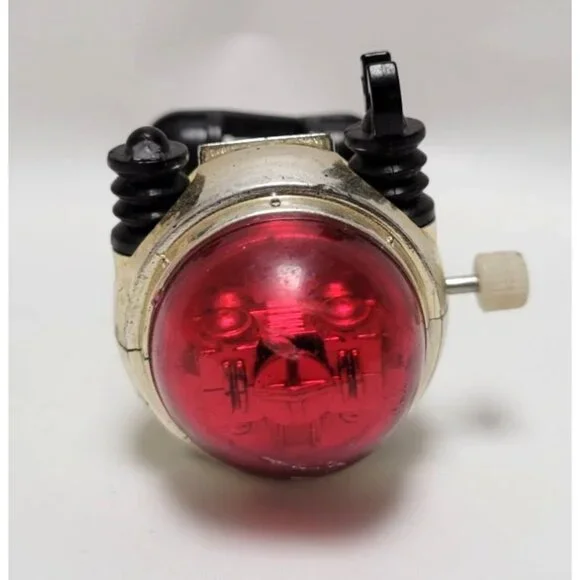 Vintage 1977 Tomy 2" Plastic Wind-Up Robot Toy Red Dome Black Feet - Picture 5 of 7